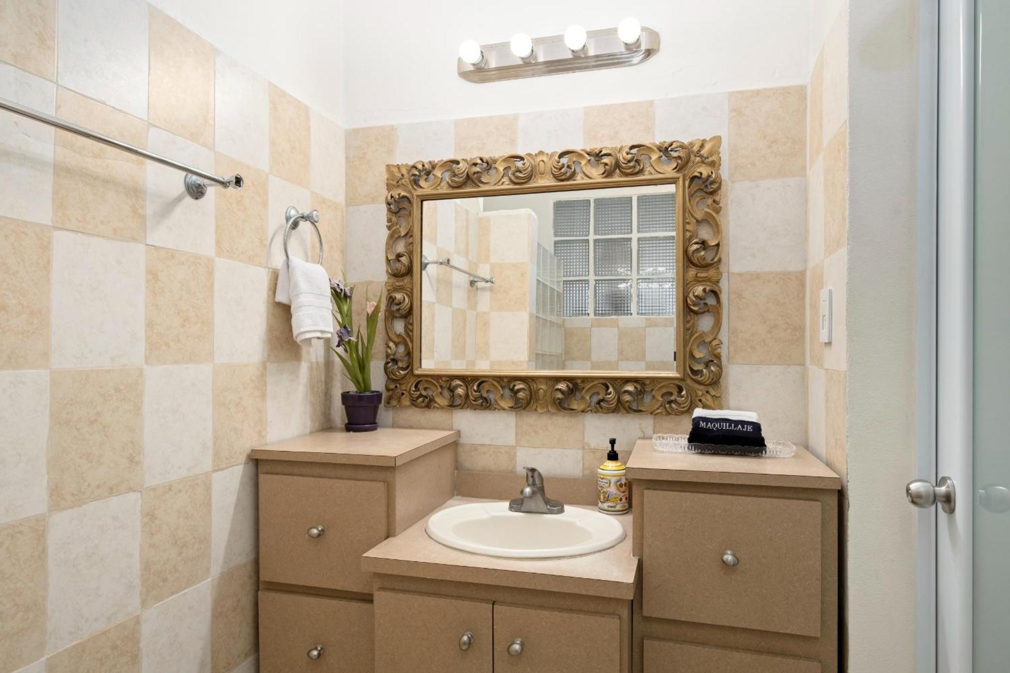 Prime Location At Condado 2br 1 Ba - 3 Сasa de vacaciones